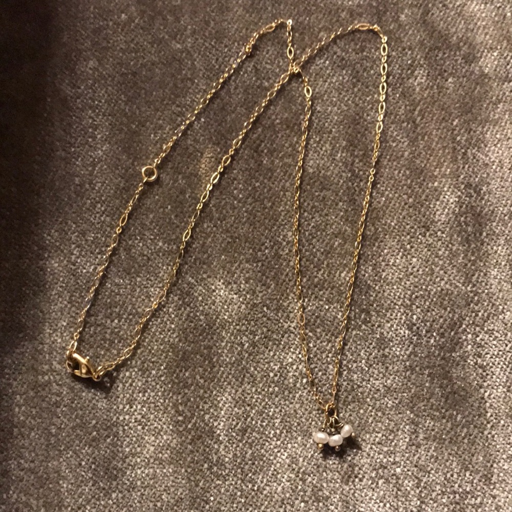 Delicate Gold Toned Necklace with Pearl Accents